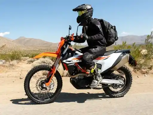 Game: Deslizamiento de motocicleta de tierra
