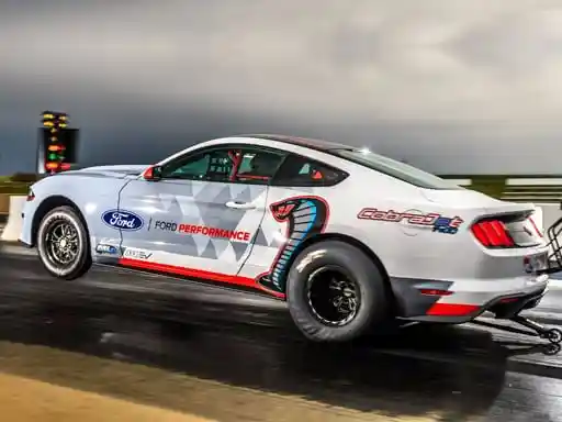 Game: Ford Mustang Cobra Jet Diapositiva