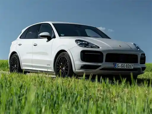 Game: Porsche Cayenne GTS Slide se traduce al español como 